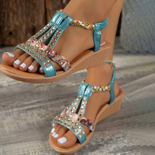 Sandalias cuña con strass