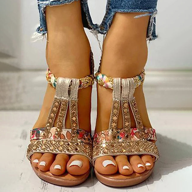 Sandalias cuña con strass